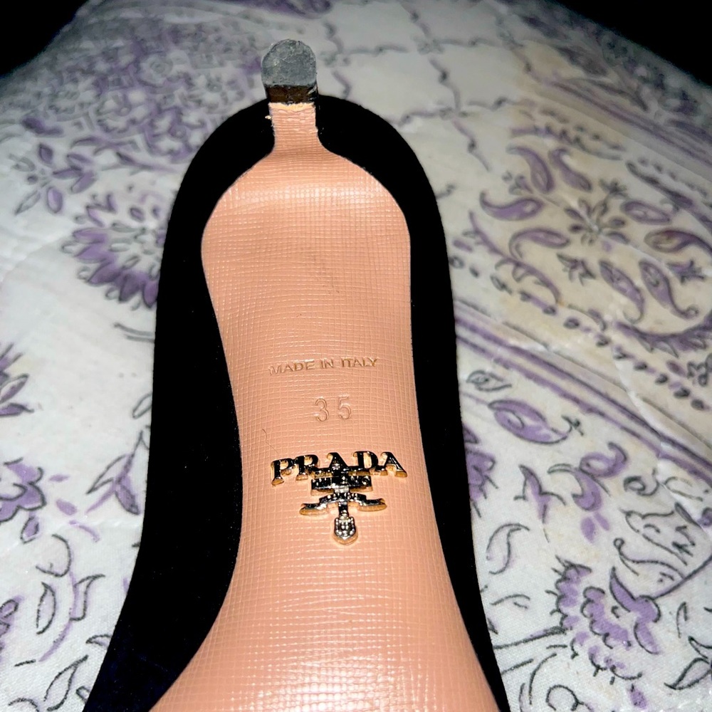 Prada Pumps - Picture 1 of 7